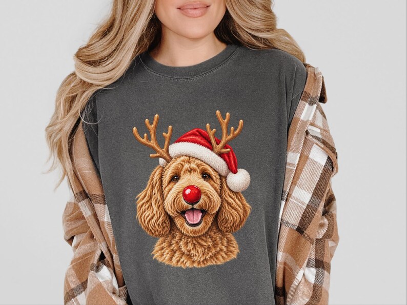 Labradoodle Christmas Shirt, Holiday Dog Sweater, Labradoodle Mom Gift, Christmas Pet Shirt, Doodle Dad Gift Bild 1