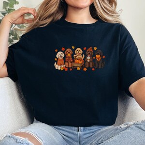 Camiseta de otoño para labradoodles, regalo para amantes de los perros en otoño, sudadera acogedora de la temporada de calabazas, camiseta para mamás de labradoodles imagen 8