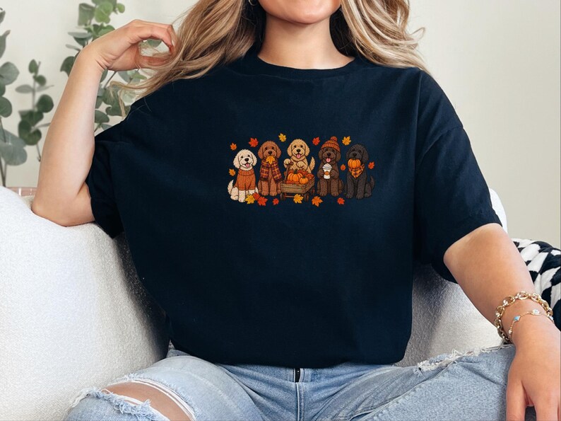 Camiseta de otoño para labradoodles, regalo para amantes de los perros en otoño, sudadera acogedora de la temporada de calabazas, camiseta para mamás de labradoodles imagen 8
