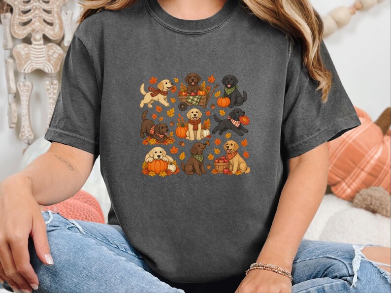 Camiseta de Labrador de otoño, regalo para amantes de los perros de otoño, linda camiseta para mamás de Labrador, suéter de cachorro para Acción de Gracias, ropa acogedora para dueños de mascotas de cosecha. imagen 1