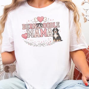 Bernedoodle-T-Shirt, Bernedoodle-Mama-Herz-Hundeknochen-Wappen, Hundesilhouette-Print, süßes Bernedoodle-Besitzer-Top, trendige Hundemama, Top für Hundeliebhaber Bild 3