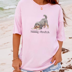 Camiseta elástica grande Comfort Colors Aussiedoodle Art, regalo divertido para amantes de los perros Doodle, camiseta para nuevos dueños de cachorros, para mamás y papás Goldendoodle, camiseta divertida para mascotas imagen 4