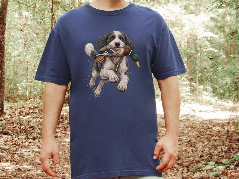 Sheepadoodle-Shirt, Geschenk für Entenjäger, Wasservogeljäger-Shirt, Sheepadoodle-Papa, Jagdhund-Kunst, Outdoor-Jagd-Shirt Bild 3