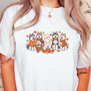 Autumn Dog Shirt, Husky Lover Gift, Fall Huskies Gathering Sweatshirt, Siberian Husky Dad Tee, Cute Puppy Pumpkin Fall Apparel afbeelding 6