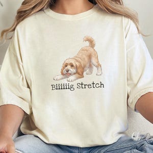 Camiseta divertida de Cockapoo de Comfort Colors, camiseta elástica extragrande, estampado artístico de perro Doodle juguetón, regalo para amantes de los Doodle marrones, regalo para mamás y papás de Cockapoo imagen 7