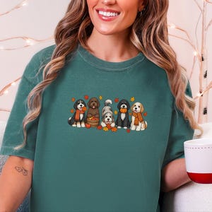 T-shirt d'automne Bernedoodle, Cadeau pour amoureux des chiens en automne, T-shirt maman Bernedoodle, T-shirt chiot mignon, Sweat-shirt pour amoureux des chiens Doodle image 1