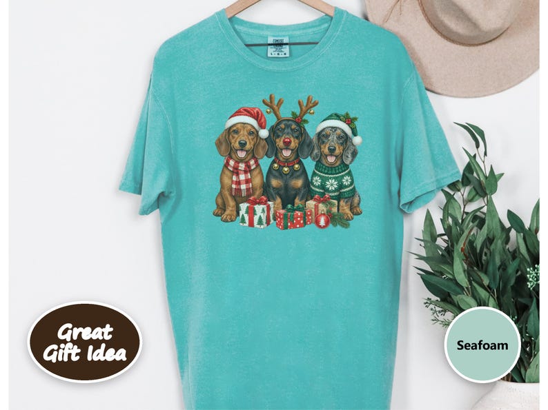 Christmas Dachshund Sweatshirt, Holiday Wiener Dog Shirt, Doxie Mom Gift, Festive Puppy Crewneck, Christmas Dog Lover Gift afbeelding 10