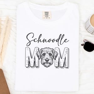 Camiseta Comfort Colors para amantes de los Schnoodle, camiseta para mamás de Schnoodle, sudadera de cuello redondo a la moda para mamás de perros, estampado retro de perros, regalo único para dueños de perros, regalos para amantes de los Schnoodle imagen 3