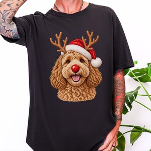 Maglietta natalizia con Cockapoo, regalo di Natale per amanti dei Cockapoo, felpa per cani per le feste, maglietta per la mamma di un Cockapoo, regalo festivo per gli amanti dei cani immagine 2