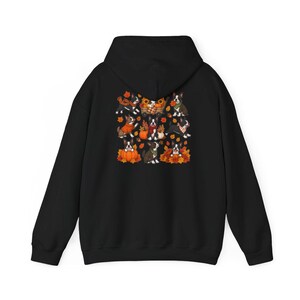 Maglietta autunnale con Boston Terrier, regalo autunnale per amanti dei cani, maglietta per la mamma di un Boston Terrier, felpa con zucche, maglietta con cucciolo carino immagine 11