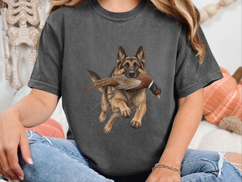 T-shirt met Duitse Herder, cadeau voor fazantenjacht, T-shirt met natuurafbeeldingen, T-shirt voor hondenliefhebbers, cadeau-idee voor jagers, cadeau voor een Duitse Herder afbeelding 5