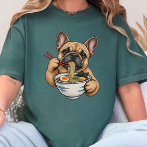 Frenchie Ramen Shirt, Japans Noodle Dog Shirt, Grappig Cadeau voor een Franse Bulldog, Sweatshirt voor Foodieliefhebbers, Top met Ramenkom Grafische Afbeelding afbeelding 5