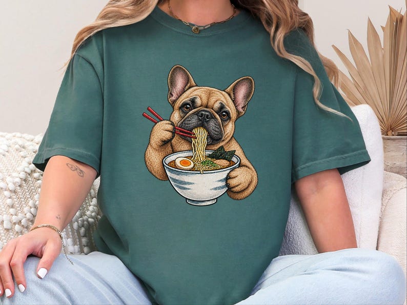 Frenchie Ramen Shirt, Japans Noodle Dog Shirt, Grappig Cadeau voor een Franse Bulldog, Sweatshirt voor Foodieliefhebbers, Top met Ramenkom Grafische Afbeelding afbeelding 5