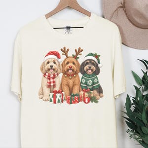 Cockapoo Christmas Sweatshirt, Cockapoo Lover Gift, Holiday Dog Shirt, Christmas Cockapoo Mom Gift afbeelding 1