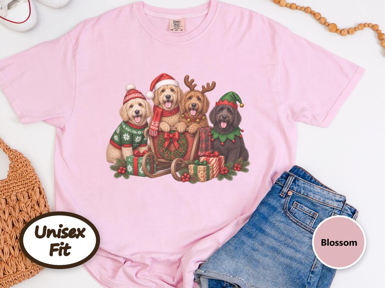 Goldendoodle Christmas Shirt, Holiday Dog Lover Gift, Festive Puppy Sweatshirt, Winter Doodle Tee afbeelding 6