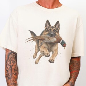 T-shirt met Duitse Herder, cadeau voor fazantenjacht, T-shirt met natuurafbeeldingen, T-shirt voor hondenliefhebbers, cadeau-idee voor jagers, cadeau voor een Duitse Herder afbeelding 8