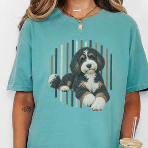 Bernedoodle shirt, cadeau voor Bernedoodle-moeder, driekleurige Bernedoodle, Doodle hondenshirt, cadeau voor Bernedoodle-eigenaar afbeelding 4