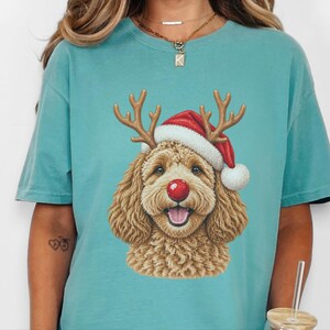 Maglietta natalizia con Cockapoo, regalo di Natale per amanti dei Cockapoo, felpa per cani per le feste, maglietta per la mamma di un Cockapoo, regalo festivo per gli amanti dei cani immagine 5