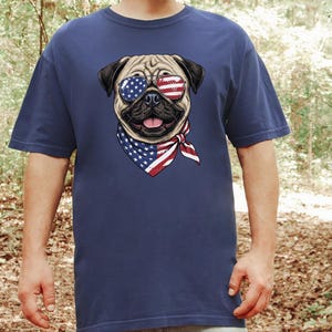 Comfort Colors Patriotisch Hondenshirt, Grappige Mopshond Sweatshirt, Patriotisch T-shirt met Amerikaanse Vlag en Mopshond, Shirt voor de Amerikaanse Onafhankelijkheidsdag (4 juli) afbeelding 5