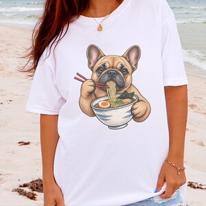 Frenchie Ramen Shirt, Japans Noodle Dog Shirt, Grappig Cadeau voor een Franse Bulldog, Sweatshirt voor Foodieliefhebbers, Top met Ramenkom Grafische Afbeelding afbeelding 9