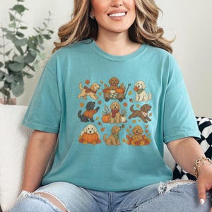 Camiseta para mamás de Goldendoodle, regalo para amantes de los perros de Goldendoodle, camiseta de otoño para amantes de los perros, sudadera con capucha estilo huerto de calabazas, camiseta de otoño para perros, sudadera para mamás de Goldendoodle imagen 9