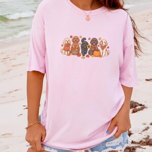 Herbstliches Hunde-Shirt, Geschenk für Cockapoo-Liebhaber, Herbstliches Hunde-Mama-Shirt, Gemütliches Herbst-T-Shirt Bild 4
