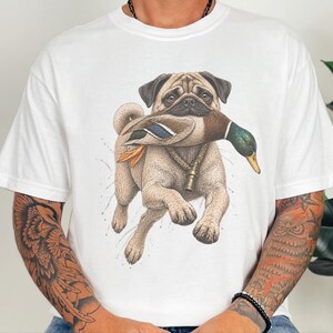 T-shirt met mopshondmotief voor eendenjagers, grappig cadeau voor eendenjacht, T-shirt voor watervogeljagers, shirt voor de jacht op wilde eenden, cadeau voor buitenjagers afbeelding 10