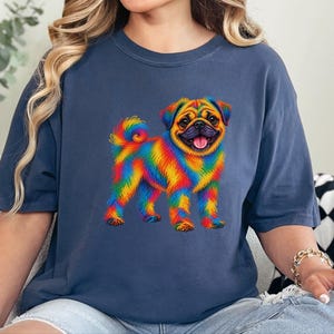 T-shirt pour amoureux des carlins, cadeau avec illustration colorée de chien, t-shirt chiot arc-en-ciel, cadeau pour propriétaire de carlin, t-shirt chien mignon, illustration vibrante d'animaux de compagnie image 4
