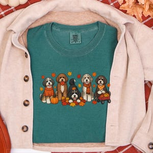 Aussiedoodle-Herbstshirt, Herbst-Hundeshirt, Geschenk für Doodle-Mamas, Kürbis-Shirt, Thanksgiving-Hundeshirt, Geschenk für Hundeliebhaber Bild 6