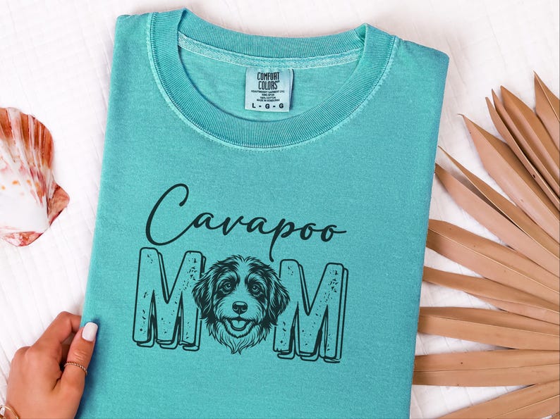 Camiseta Comfort Colors Cavapoo Mom, Camiseta Cavapoo, Camiseta de moda para mamás de perros, Camiseta Doodle Mama Poodle Mix de algodón suave, talla grande y personalizada imagen 3