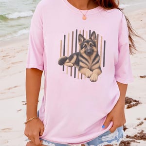 T-shirt met Duitse Herder-hond, cadeau voor Duitse Herder-moeder, T-shirt voor liefhebbers van Duitse Herders, cadeau voor hondengeleider, kleding voor hondenbezitters afbeelding 2