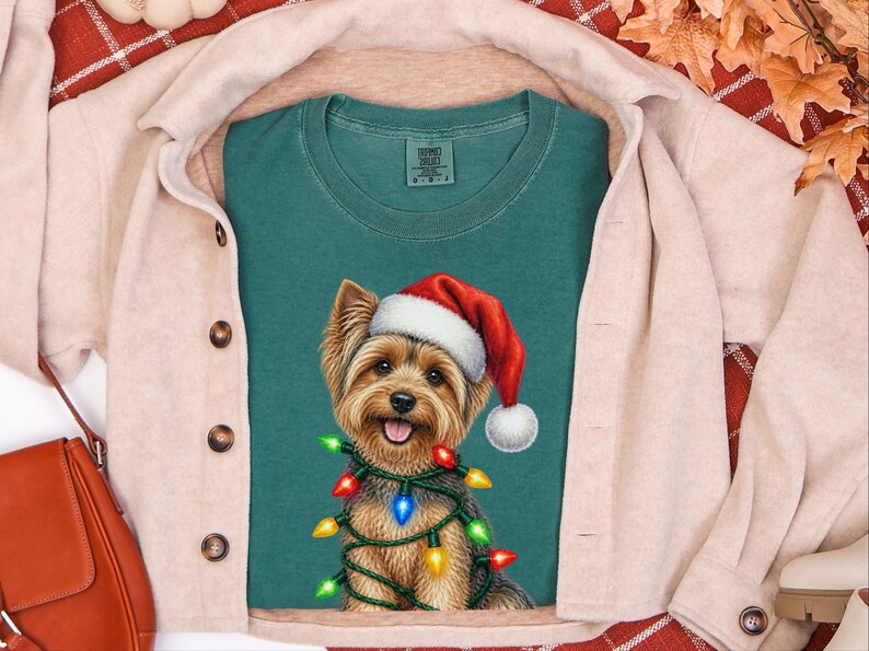 T-shirt de Noël Yorkshire Terrier, Cadeau de Noël Yorkshire Terrier, T-shirt de Noël pour chien, T-shirt Yorkshire Terrier, T-shirt pour chien avec bonnet de Père Noël, Cadeau pour amoureux des Yorkshire Terriers image 7