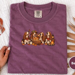 Basset Hound Shirt, Fall Camping Gift, Autumn Hound Dog Tee, Basset Hound Mom Sweatshirt, Camping Dog Lover Gift Bild 1
