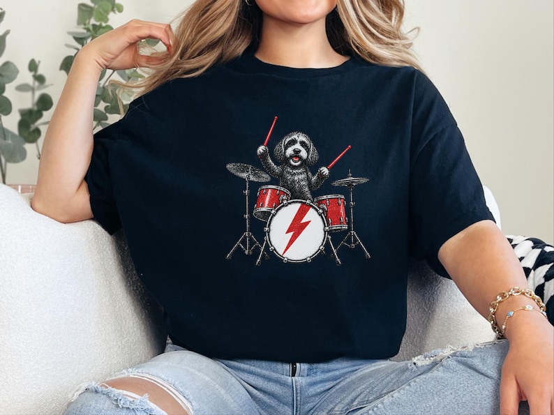 Camiseta de baterista Cockapoo, presente para amante de rock, camiseta de bateria, presente para pai de Cockapoo, camiseta de músico de rock imagem 1