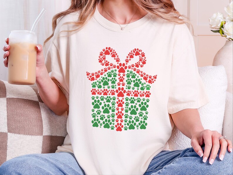 Christmas 2026 Shirt, Christmas Dog Mom Gift, Festive Pet Lover Tee, Holiday Dog Shirt image 8