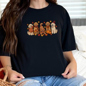 Herbst-Shirt mit Golden-Retriever-Motiv, Geschenk für Hundeliebhaber im Herbst, T-Shirt für Golden-Retriever-Mama, Sweatshirt mit Kürbismotiv, Kuschelige Kleidung für Welpen im Herbst Bild 6