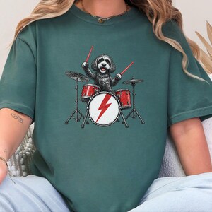 Camiseta de baterista Cockapoo, presente para amante de rock, camiseta de bateria, presente para pai de Cockapoo, camiseta de músico de rock imagem 3