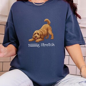 Comfort Colors Brown Doodle Dog Shirt, Biiiiig Stretch Funny Goldendoodle Print Tee, Labradoodle Dog Lover Gift, Fur Mama Puppy Present image 2