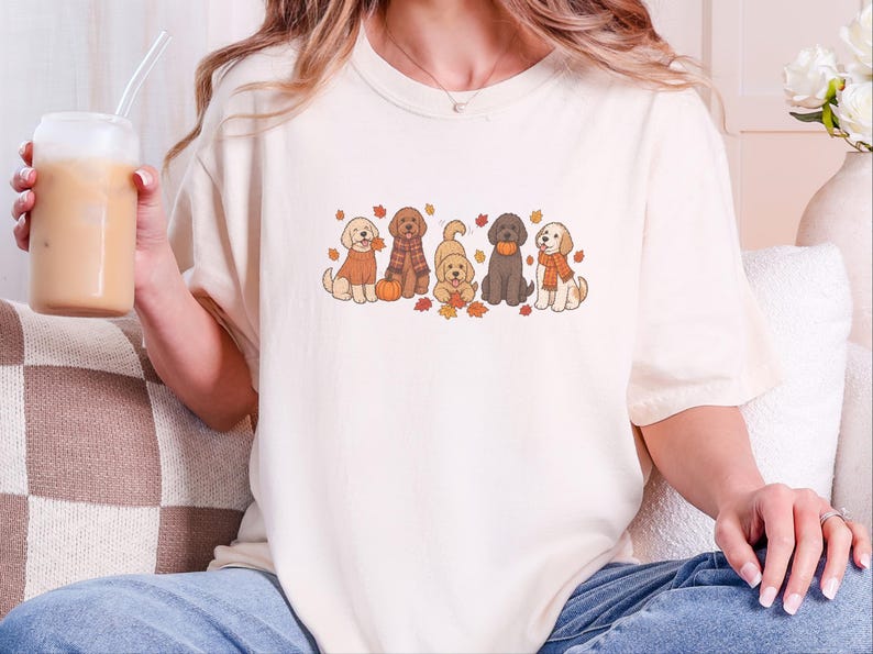 Camiseta Goldendoodle de otoño, regalo para mamás Goldendoodle, camiseta de hojas de otoño, suéter para amantes de los perros con estampado de calabazas, prenda acogedora para la temporada. imagen 7