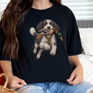 Sheepadoodle-Shirt, Geschenk für Entenjäger, Wasservogeljäger-Shirt, Sheepadoodle-Papa, Jagdhund-Kunst, Outdoor-Jagd-Shirt Bild 6