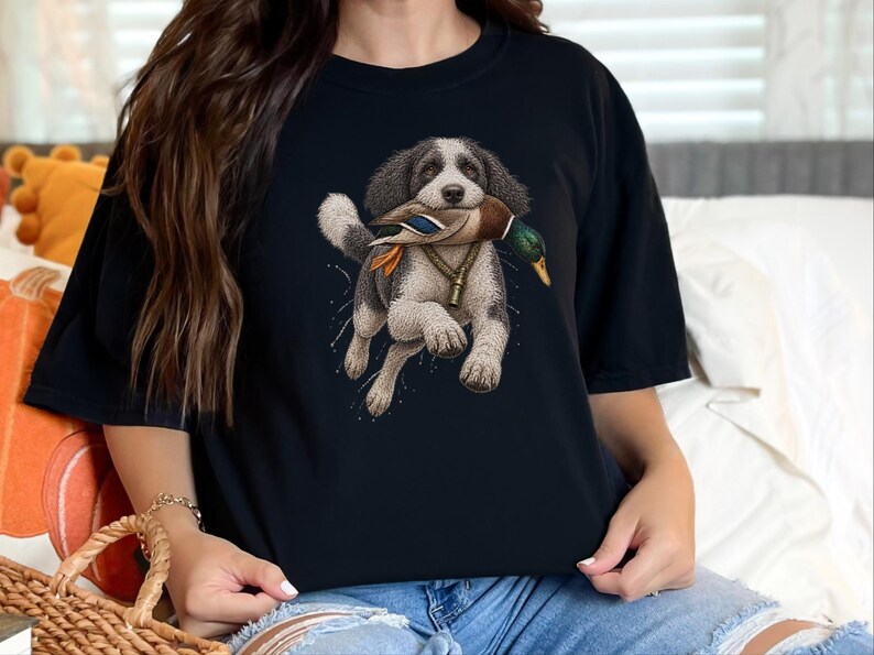 Sheepadoodle-Shirt, Geschenk für Entenjäger, Wasservogeljäger-Shirt, Sheepadoodle-Papa, Jagdhund-Kunst, Outdoor-Jagd-Shirt Bild 6