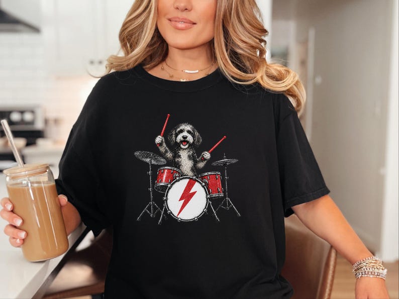 Aussiedoodle Rock Drummer Shirt, Drumspeler T-shirt, Cadeau voor Muziekliefhebber, Hondenbandshirt afbeelding 10