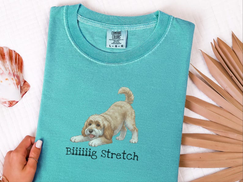 Camiseta divertida de Cockapoo de Comfort Colors, camiseta elástica extragrande, estampado artístico de perro Doodle juguetón, regalo para amantes de los Doodle marrones, regalo para mamás y papás de Cockapoo imagen 1