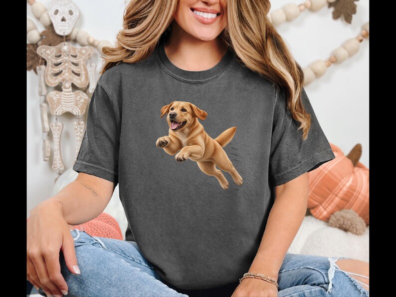 Żółta koszulka z labradorem, prezent dla mamy labradora, koszulka dla miłośnika retrieverów, koszulka dla mamy golden retrievera, koszulka dla mamy psa, koszulka dla miłośnika labradorów, koszulka dla szczeniaka zdjęcie 8