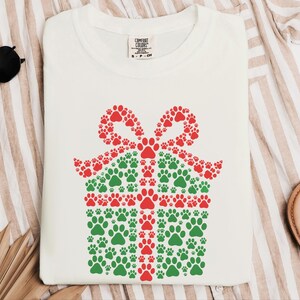 Christmas 2026 Shirt, Christmas Dog Mom Gift, Festive Pet Lover Tee, Holiday Dog Shirt image 3