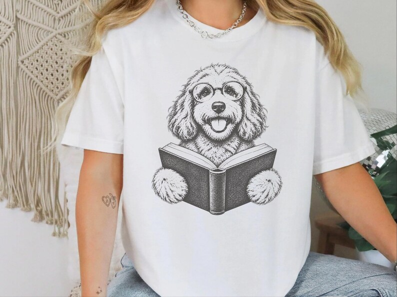 Camiseta para perro lector, camiseta para perro aficionado a los libros, regalo para amantes de los Cockapoo, camiseta de biblioteca, regalo vintage para mamás de Doodle, regalo para dueños de perros imagen 6