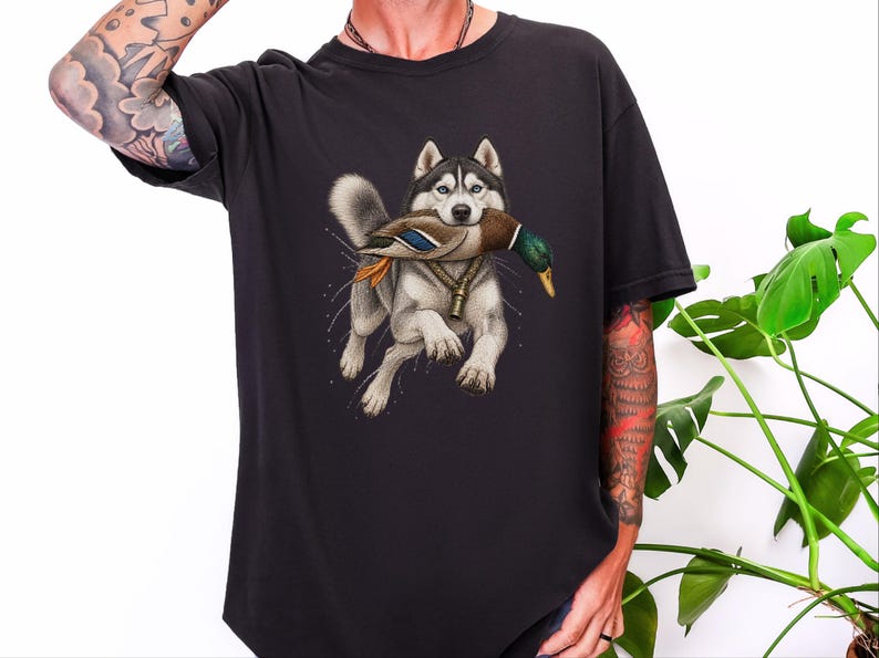 T-Shirt mit Siberian Husky-Motiv, Geschenk für Entenjäger, T-Shirt für Wasservogeljäger, Geschenk für Husky-Liebhaber, Entenjagd-Shirt, T-Shirt mit Wildtiermotiven, Geschenk für Naturliebhaber Bild 2