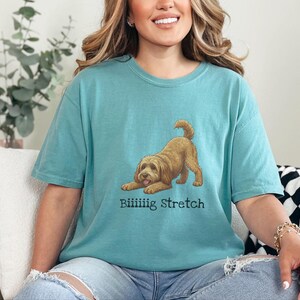Comfort Colors Brown Doodle Dog Shirt, Biiiiig Stretch Funny Goldendoodle Print Tee, Labradoodle Dog Lover Gift, Fur Mama Puppy Present image 3