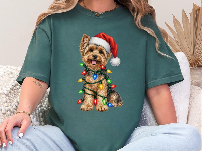 T-shirt de Noël Yorkshire Terrier, Cadeau de Noël Yorkshire Terrier, T-shirt de Noël pour chien, T-shirt Yorkshire Terrier, T-shirt pour chien avec bonnet de Père Noël, Cadeau pour amoureux des Yorkshire Terriers image 8
