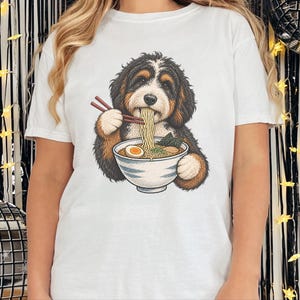 Bernedoodle Ramen T-shirt, cadeau voor ramenliefhebbers, cadeau voor Bernedoodle hondenmoeder, T-shirt met Japans eten, grappig T-shirt met hondenprint afbeelding 8